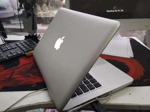 APPLE MACBOOK PRO 9.2*79 CYCLE COUNT!*DVD*4GB RAM*1000GB*DVD